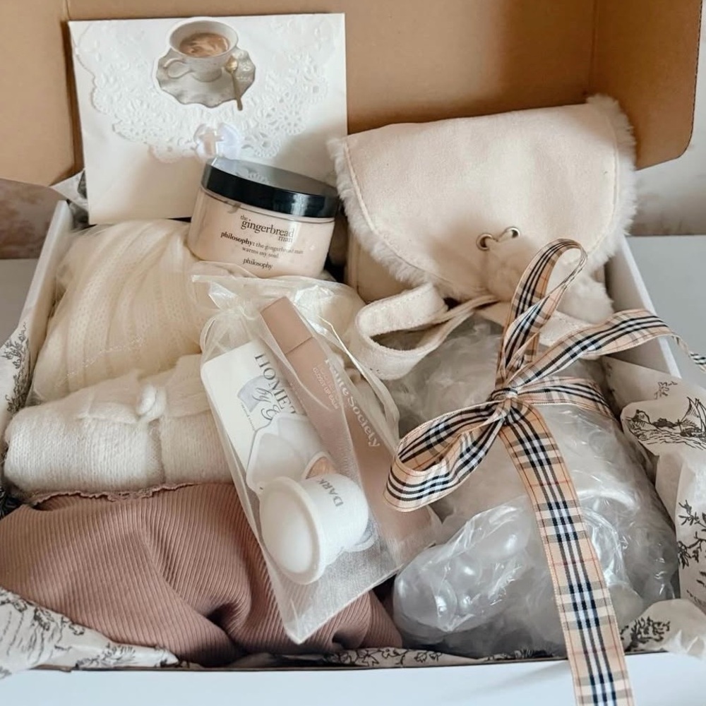 Vintage Mystery Style Box Girly Coquette Vintage Style- 6 to 10 items